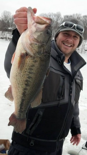 Joe Diorio landed his personal best 7.5 lb largemouth in CT waters this week.