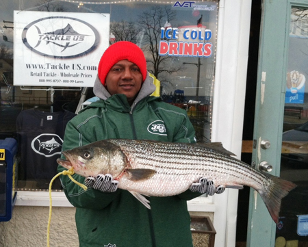 Giovanny Hernandez 35 x 14 Mar 20_2013