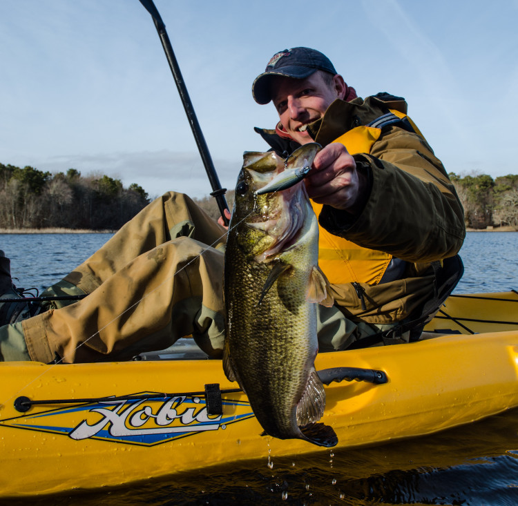 kayak fishing largemouth bass 