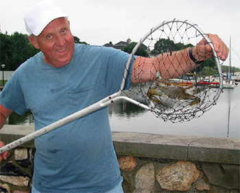 This lucky crabber scapped a keeper