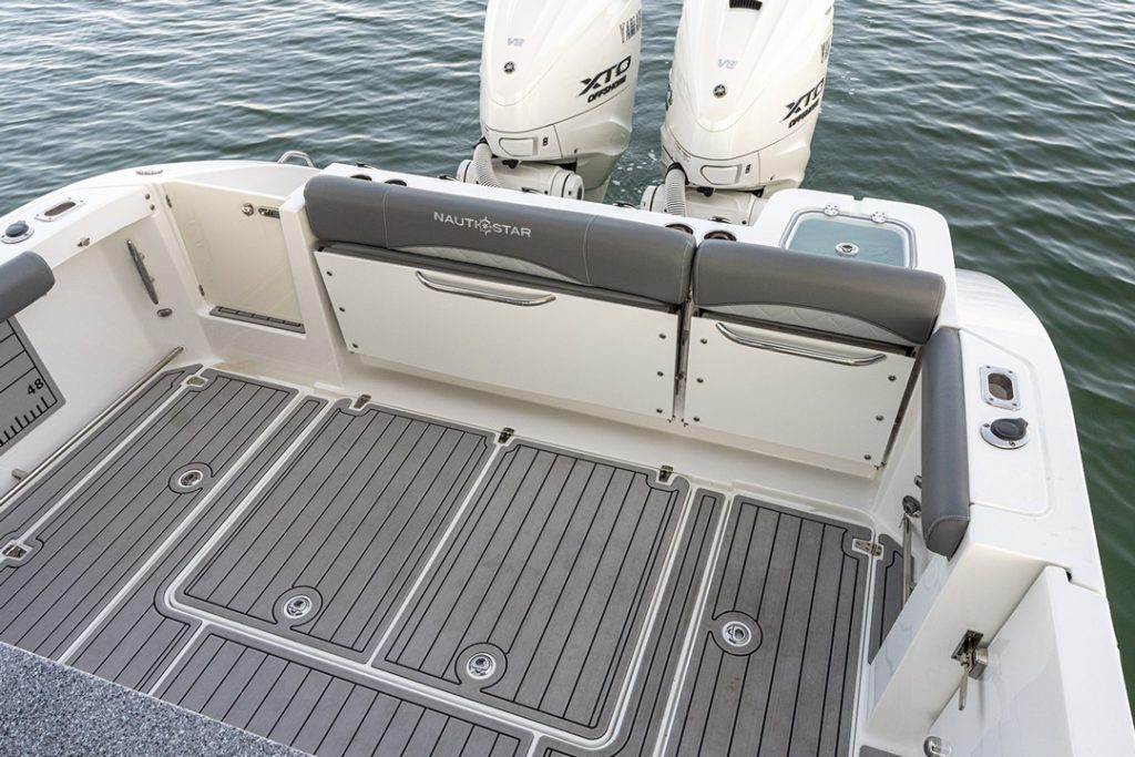 Nauticstar 332 Offshore in-floor fish boxes