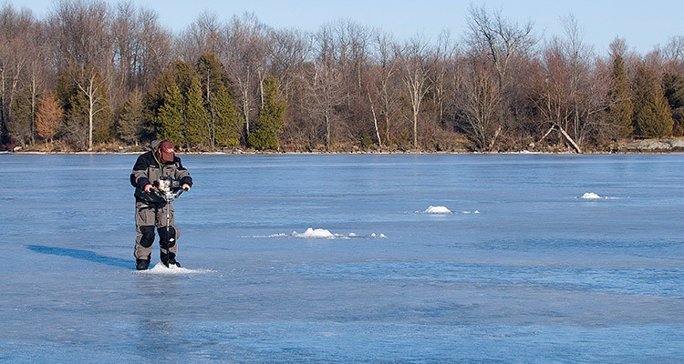 sight fishing on ice