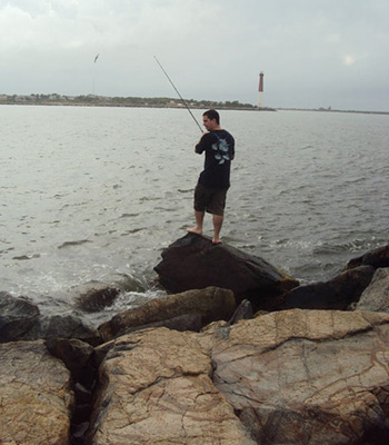 Inlet jetties, such as those bordering Barnegat Inlet, are prime spots to look for fall blackfish.