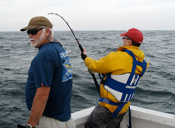 The author stands by, ready to leader a big tuna 