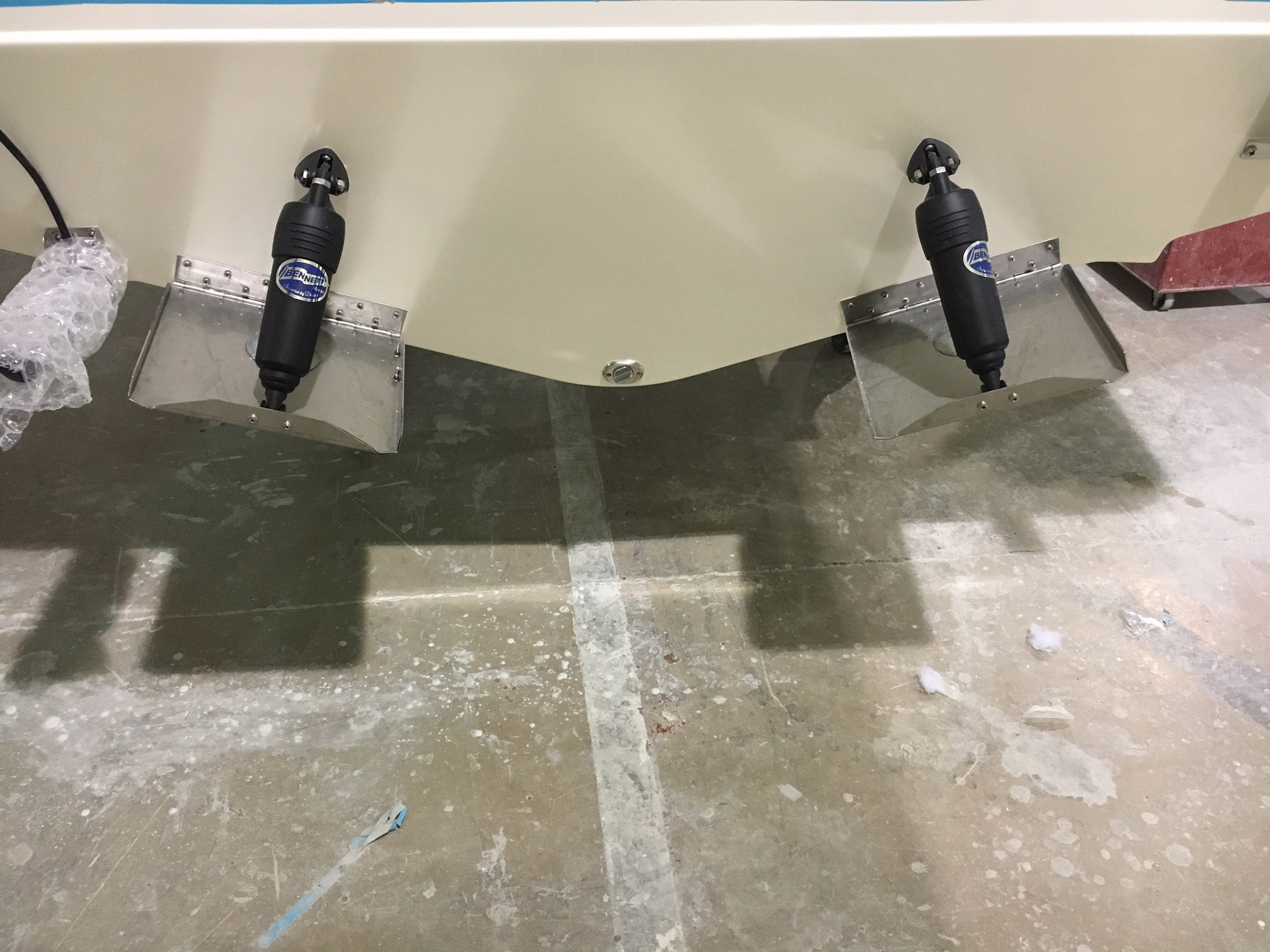 The stern shows off a set of Bennett trim tabs and Ocean LED underwater lights.