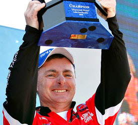 Mark Menendez makes an appearance at the Greater Niagara Fishing Expo.