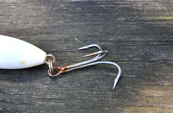 bent Musky Mania Doc treble hook
