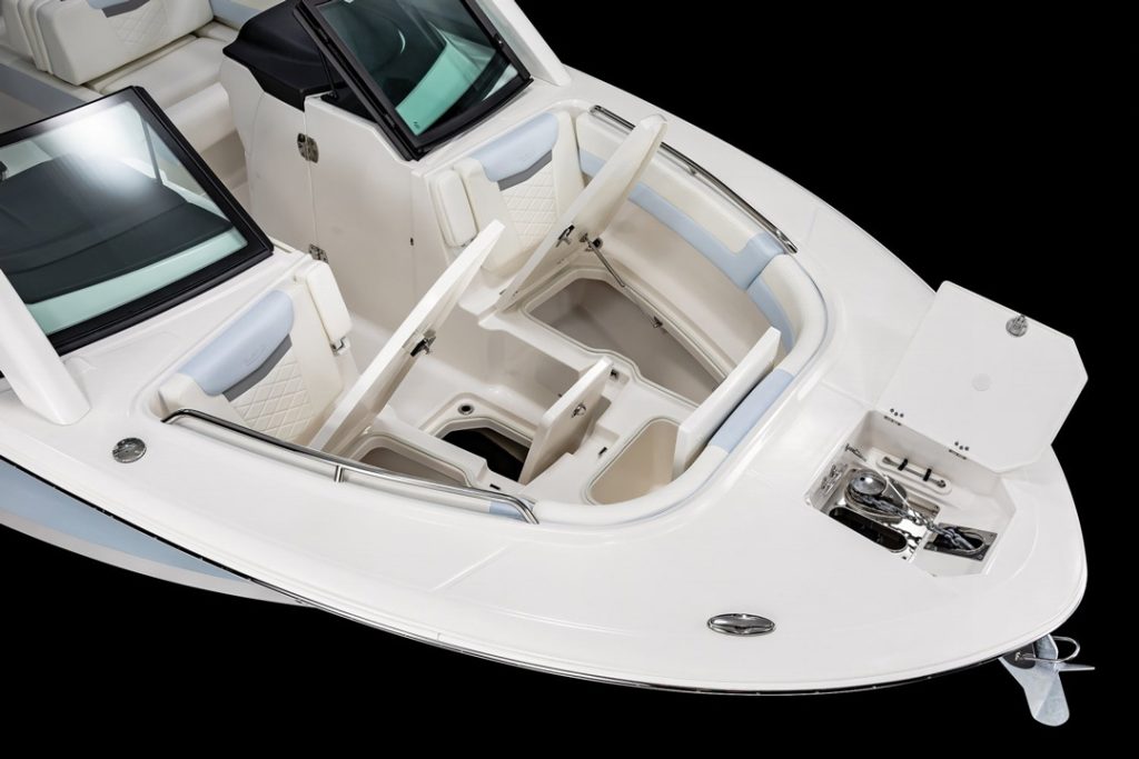 Robalo R257 bow storage