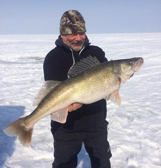 Bob Rustowicz of Cheektowaga - 14.67-pound walleye