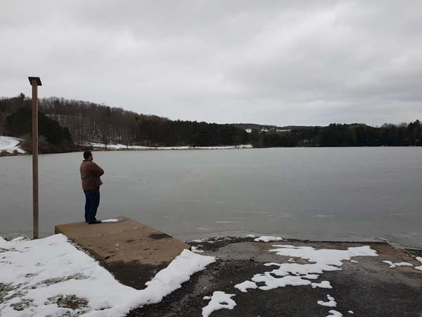 Don Kelly checking out Hills Creek Lake