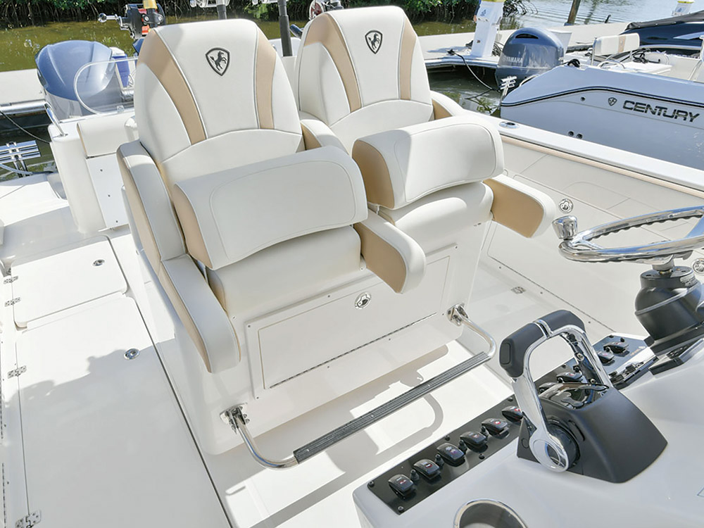 Century 2900 CC cockpit seating