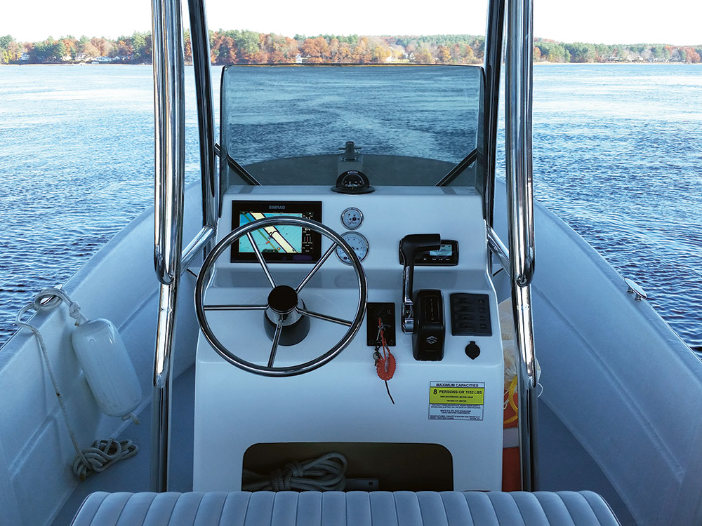 Maritime Boats 2090 Skiff cockpit controls