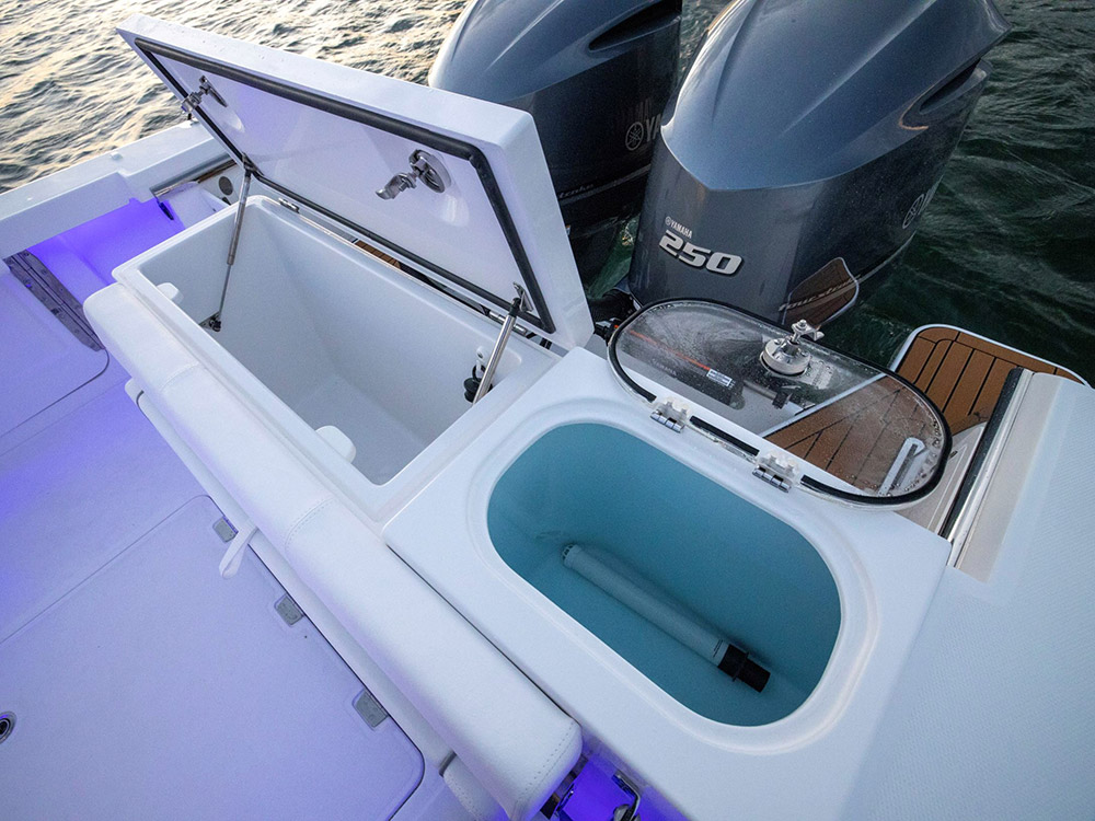 Southport 27 FE transom boxes