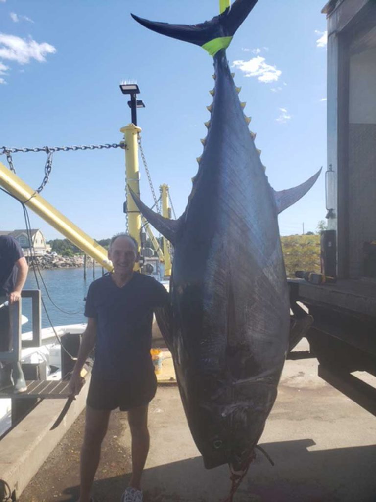 Captain Bob Weathersby bluefin