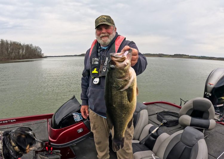 Roy Gangloff with largemouth bass