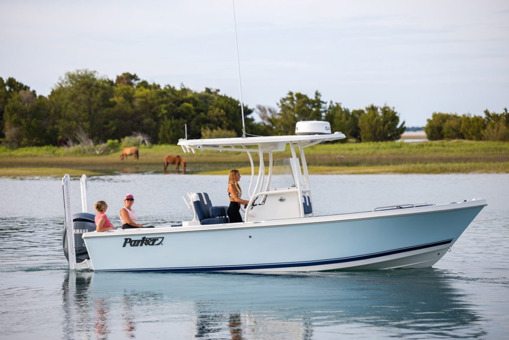 Parker 230 Coastal Elite cruising